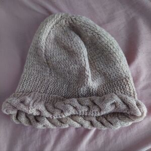 Knitted beanie